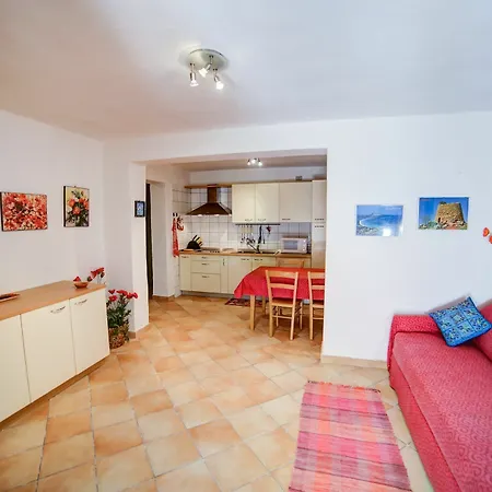 Apartment Delia *