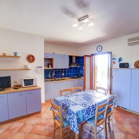 Delia Apartment