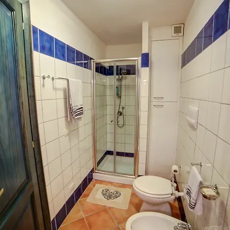 Delia Apartment *